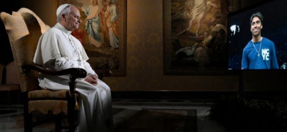 Papa aos jovens: construir pontes, no muros. A Igreja no tem partido poltico