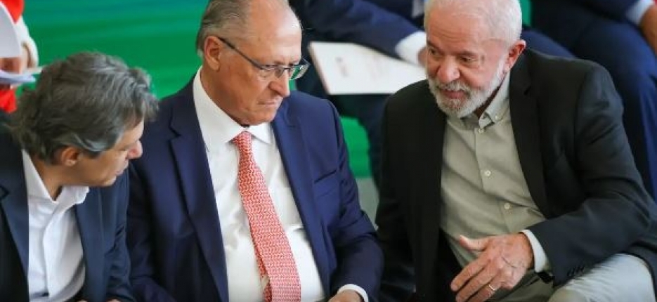 Governo vai trabalhar para reverter taxao dos EUA, diz Alckmin