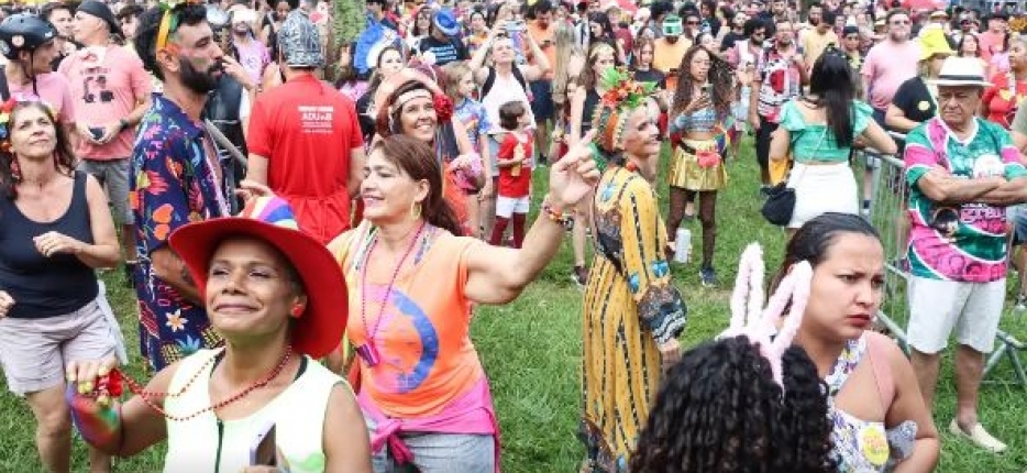 CNDL: apenas 25% dos brasileiros pretendem gastar durante o Carnaval