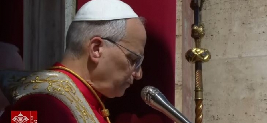 O Papa: fa�amos ouvir o grito de paz que brota do cora��o. Em 11 de abril, uma vig�lia de ora��o