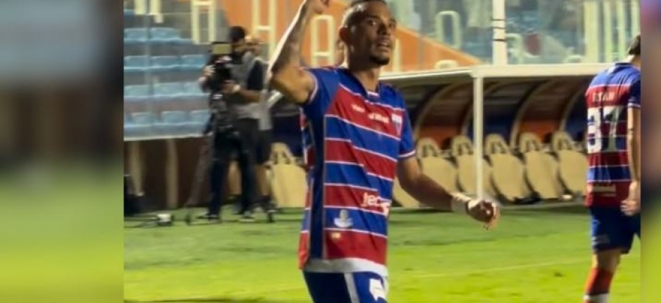 Fortaleza vence jogo com cinco gols, bate Crici�ma e assume vice-lideran�a da S�rie B